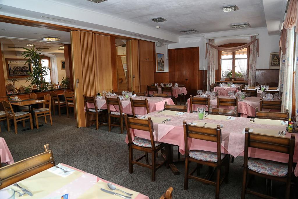 Gasthof Adler Frick Exteriör bild