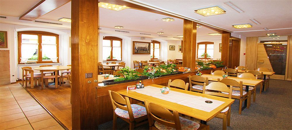 Gasthof Adler Frick Exteriör bild