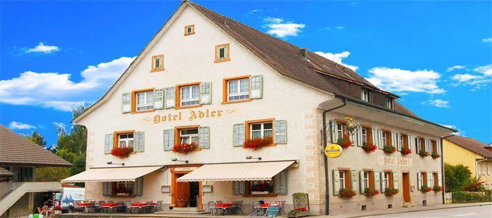 Gasthof Adler Frick Exteriör bild